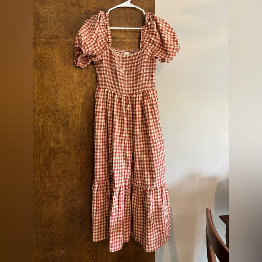 Elegant Checkered Puff Sleeve Midi Dress